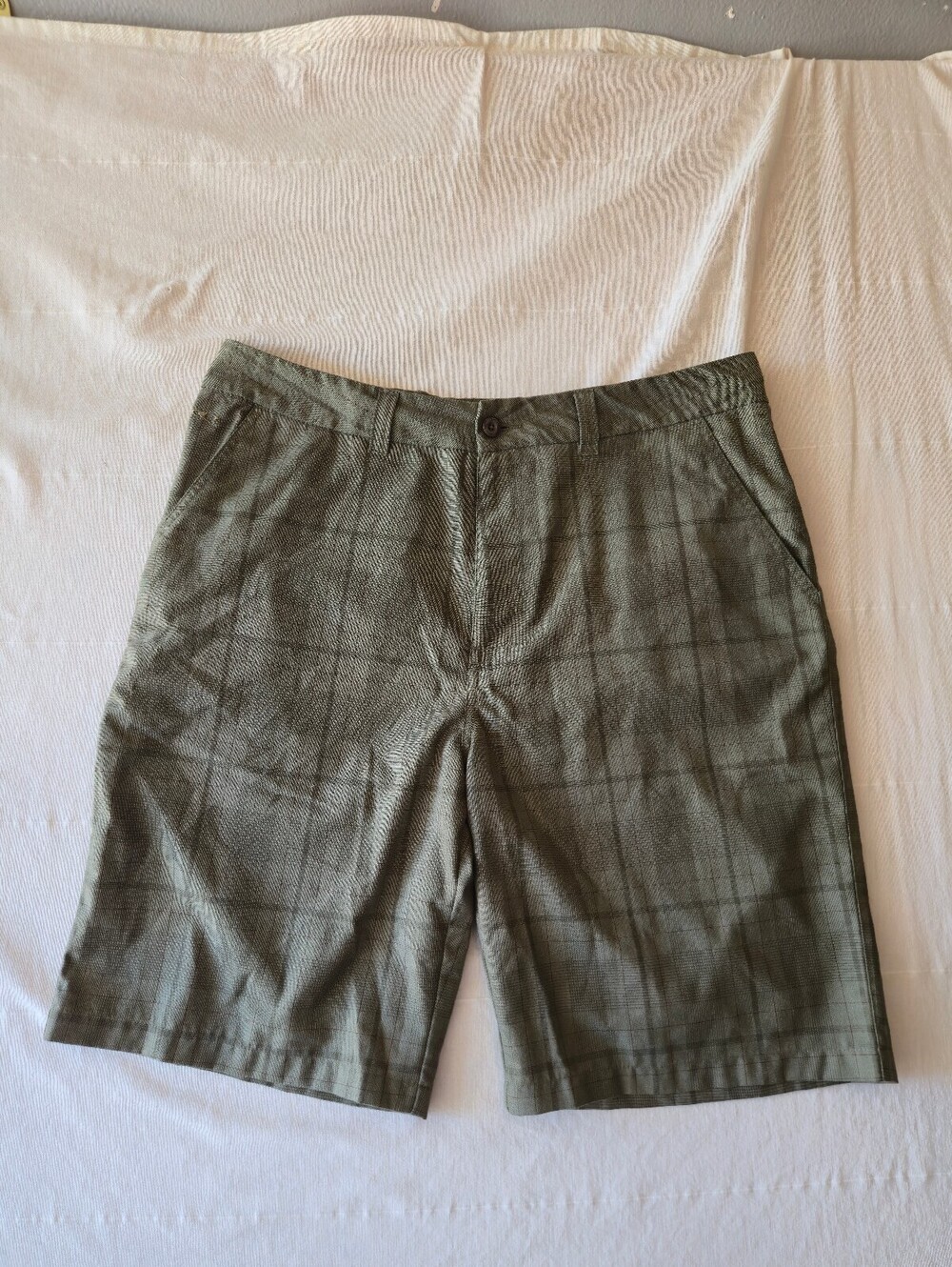 O'Neill Men's Green Plaid Bermuda Shorts Size 36